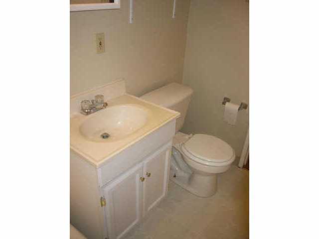968 Duke Road Columbus, OH 43213 - Photo 4 of 5