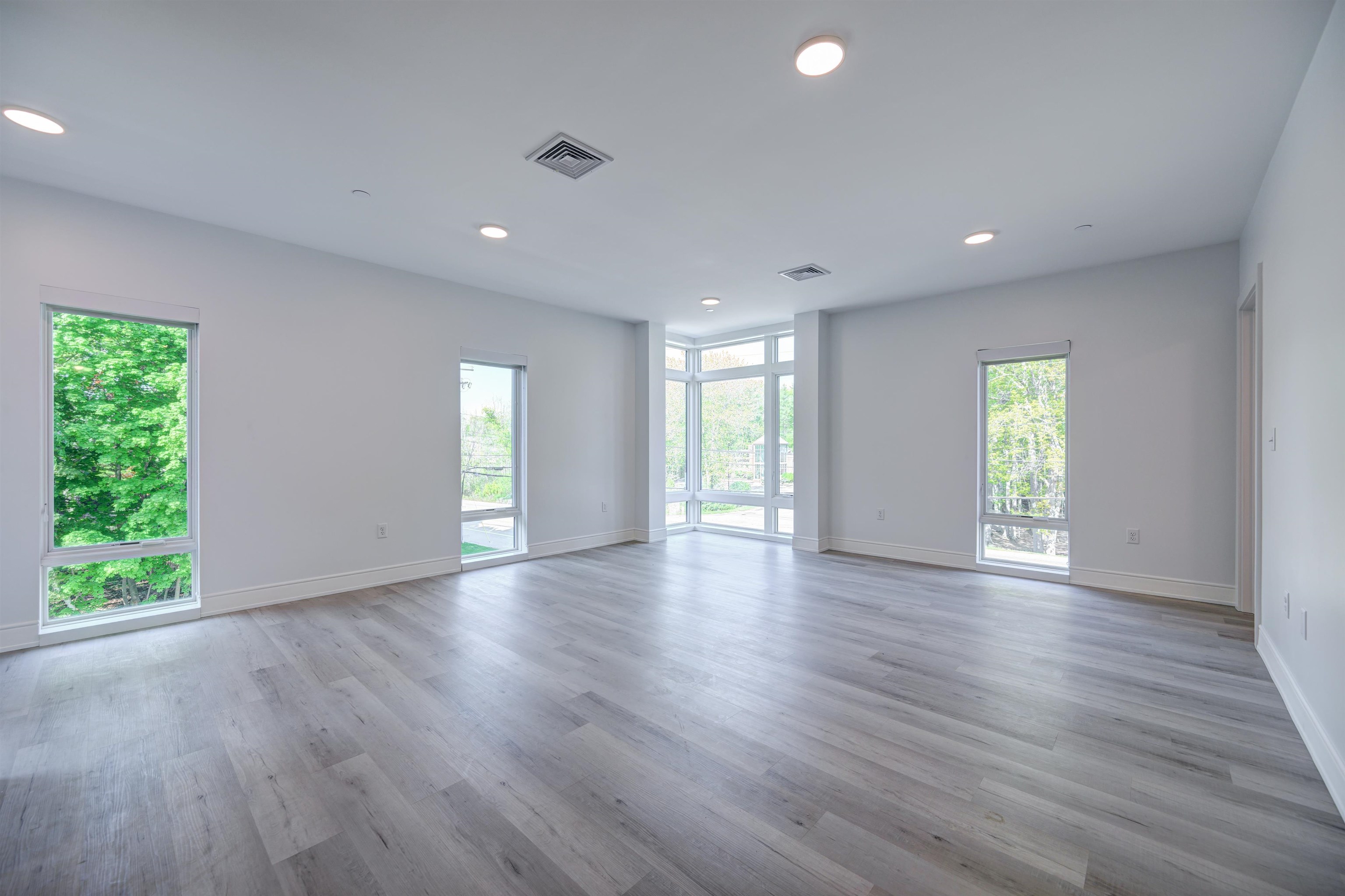 2059 Lafayette Road, Unit 201 Portsmouth, NH 03801 - Photo 5 of 26