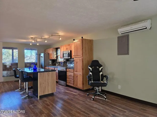 $239,500 | 4060 Tazewell Highway, Sneedville, TN 37869