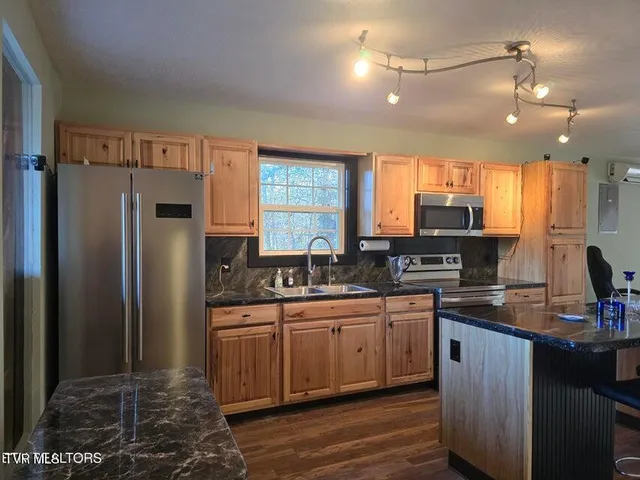 $239,500 | 4060 Tazewell Highway, Sneedville, TN 37869