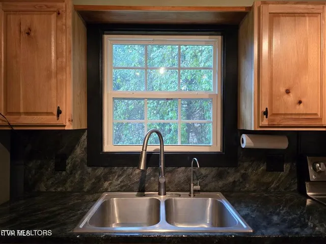 $239,500 | 4060 Tazewell Highway, Sneedville, TN 37869