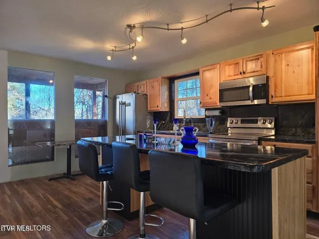 $239,500 | 4060 Tazewell Highway, Sneedville, TN 37869