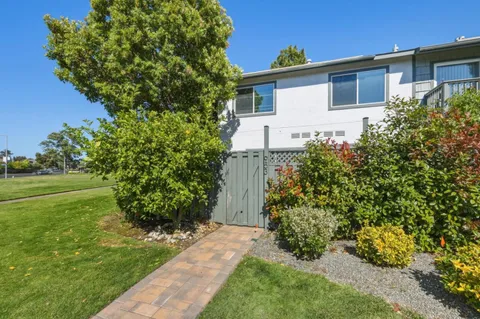 $1,298,000 | 953 Diaz Lane, Foster City, CA 94404