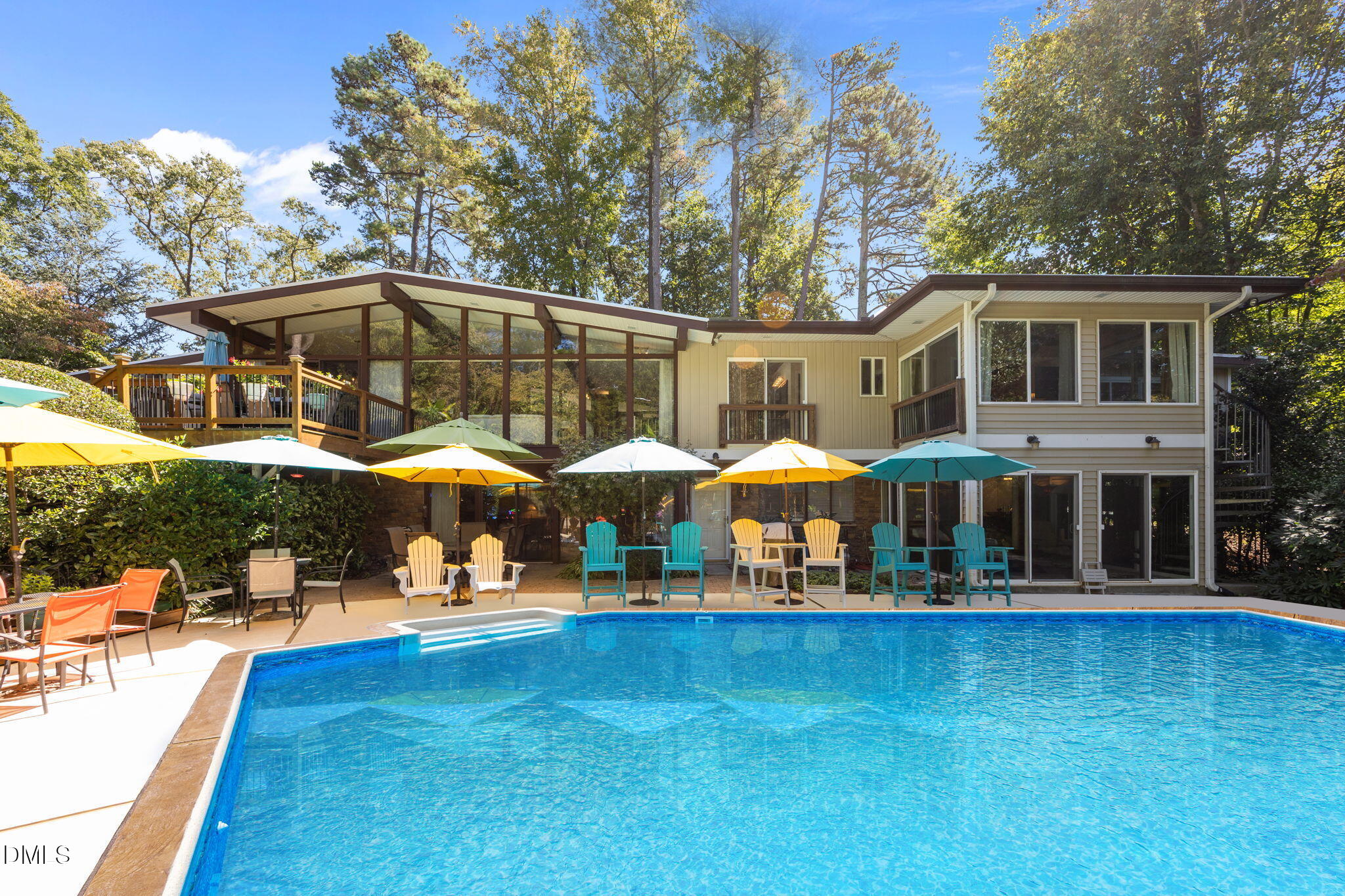 5219 Coronado Drive Raleigh, NC 27609 - Photo 15 of 100