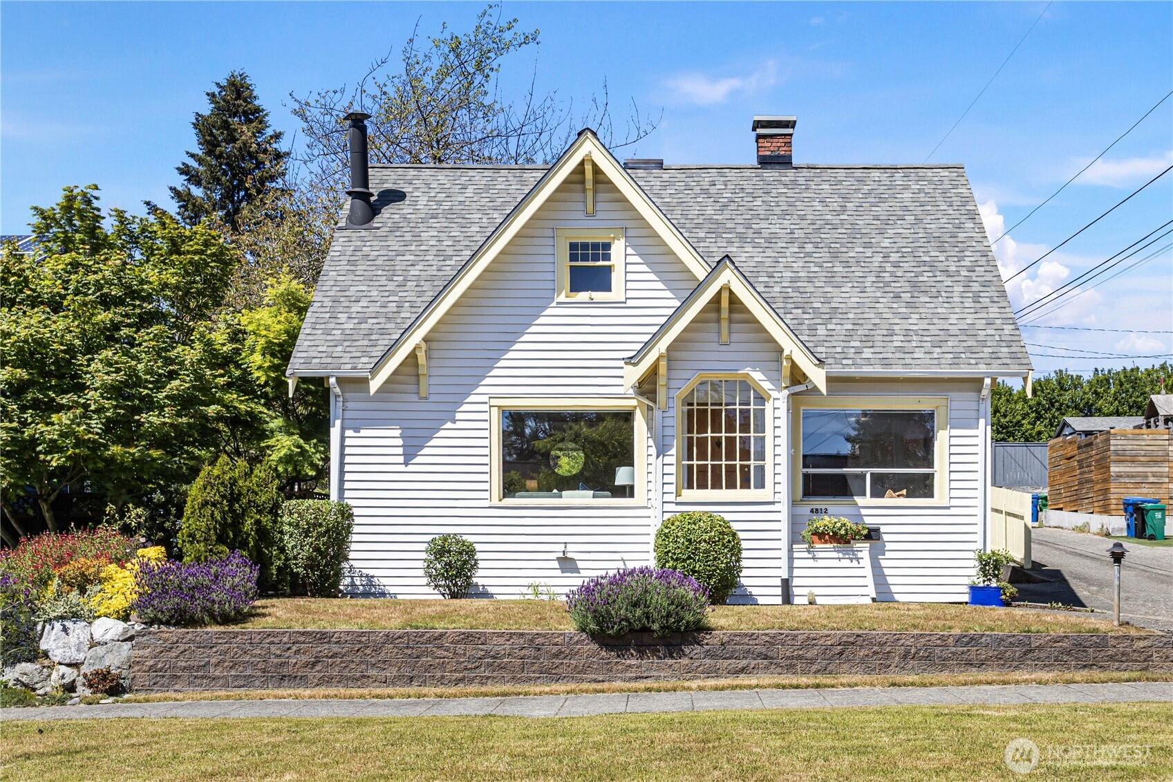4812 Southwest Stevens Street Seattle, WA 98116 - Photo 1 of 28