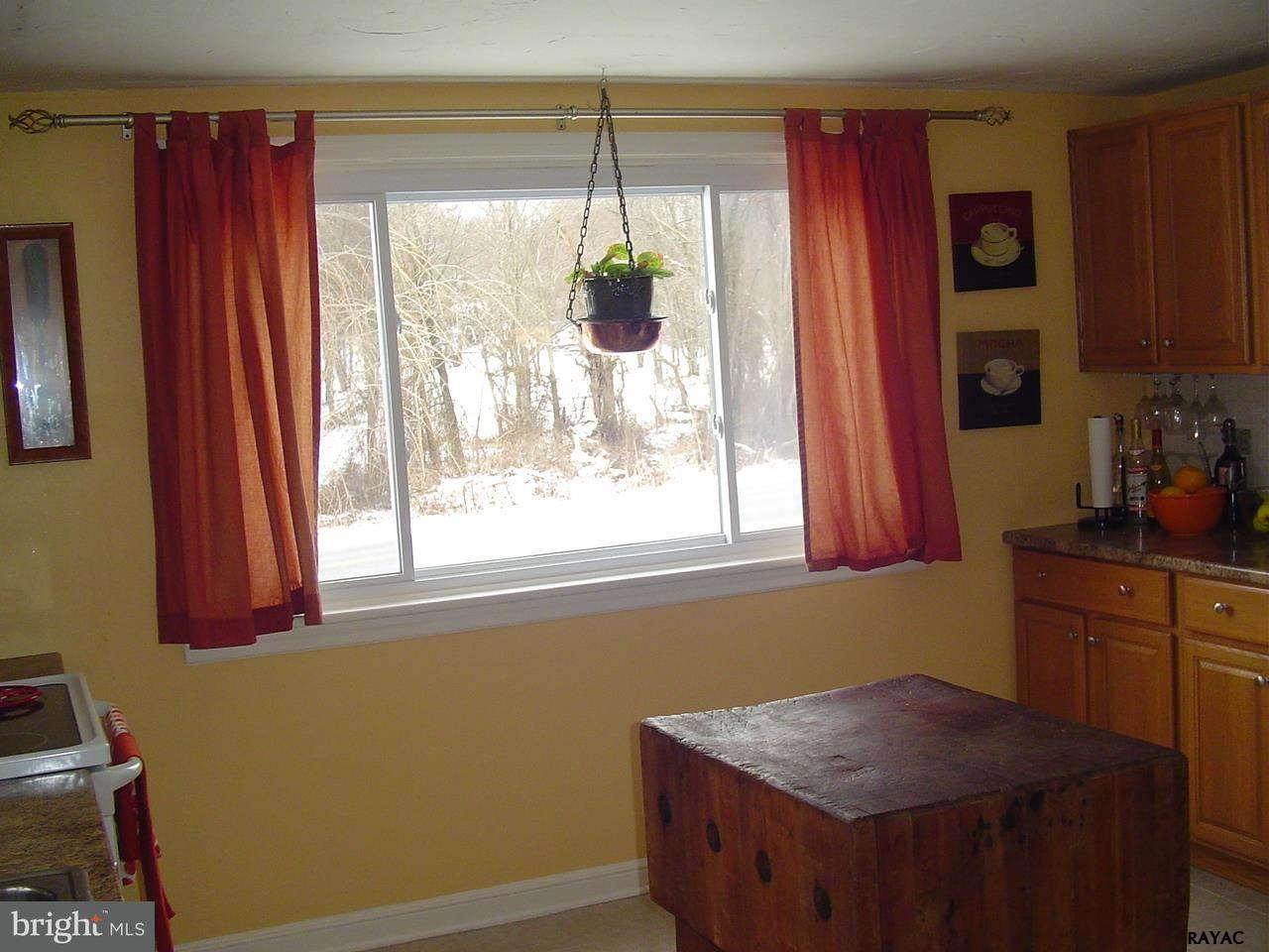 555 Boxwood Road Red Lion, PA 17356 - Photo 6 of 26 Gallery Image 6