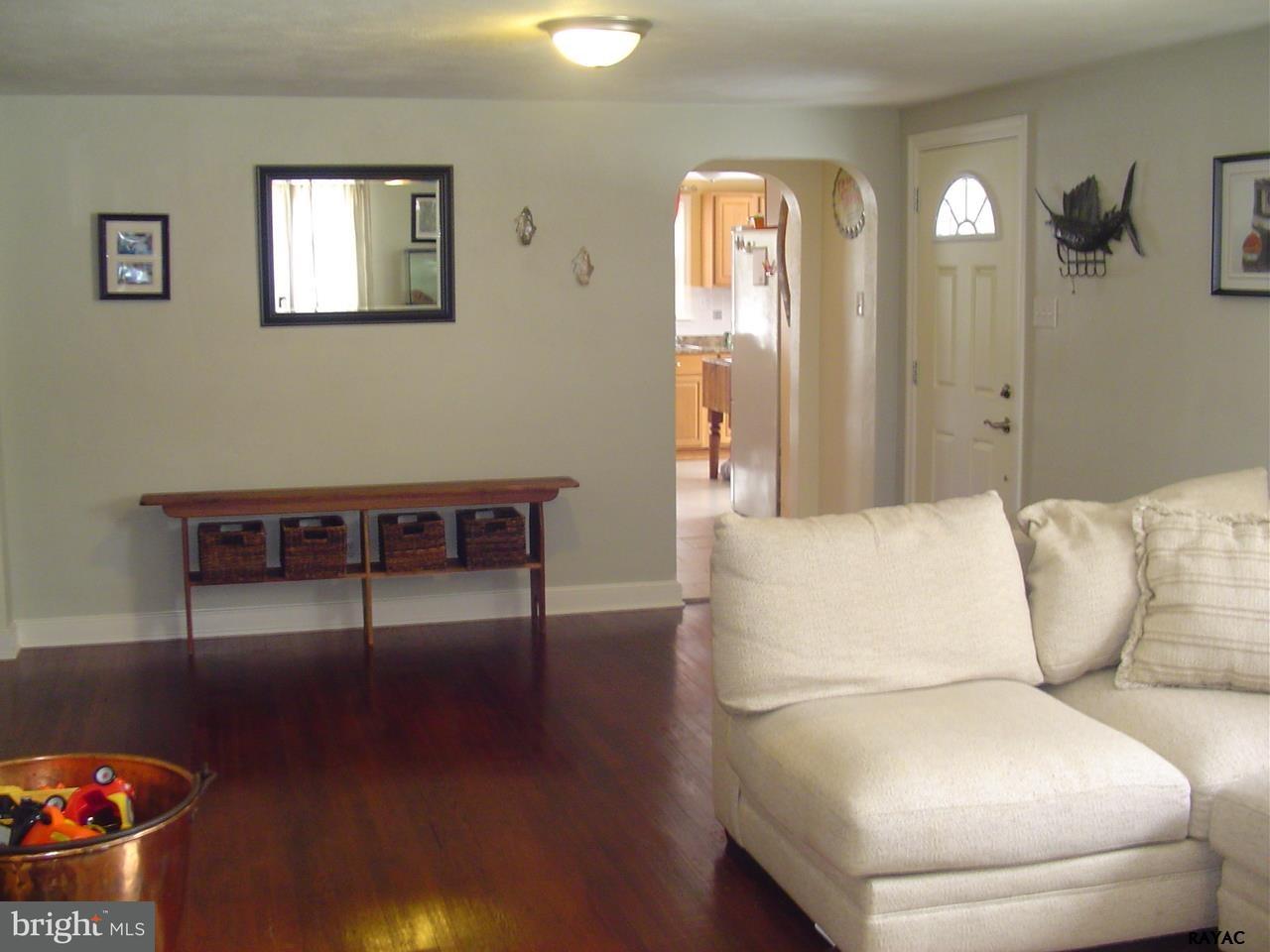 555 Boxwood Road Red Lion, PA 17356 - Photo 9 of 26 Gallery Image 9