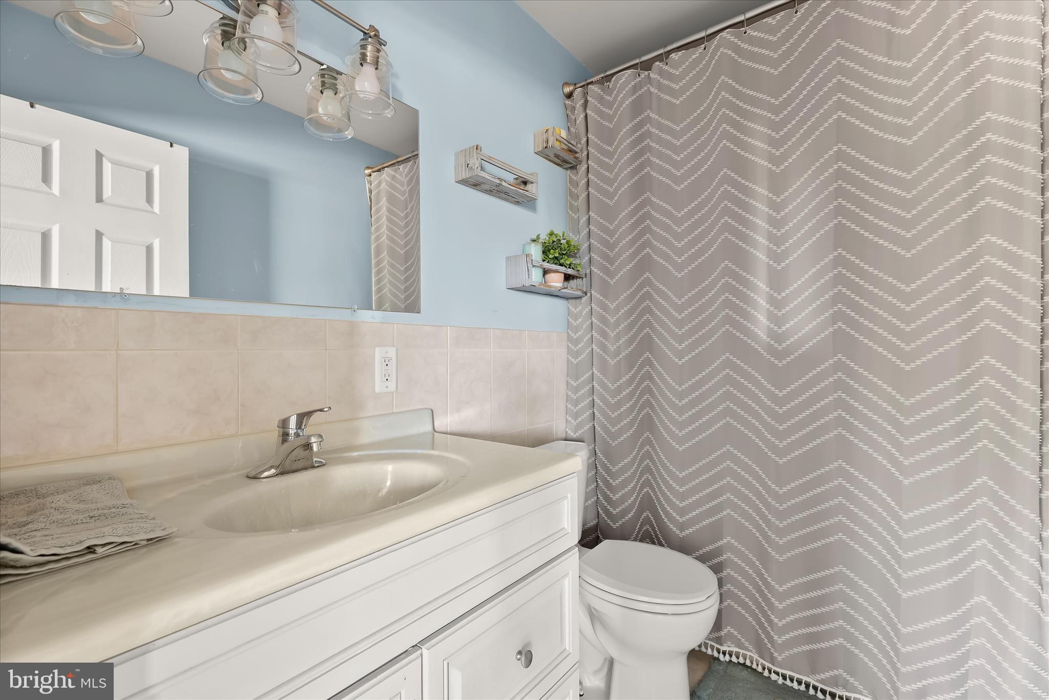 2325 Harford Hills Road Baltimore, MD 21234 - Photo 23 of 47 Main Level Full Bath