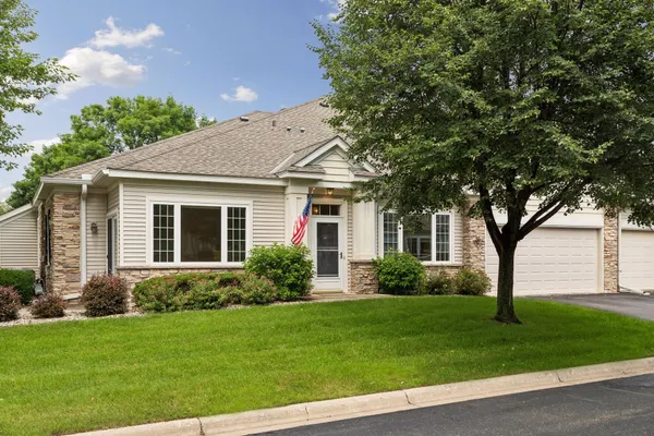 $329,900 | 2120 Stahlke Way, Chaska, MN 55318