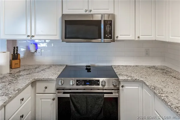 $309,000 | 492 Regatta Bay Drive, Unit 1E, Lake Ozark, MO 65049