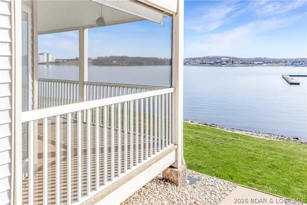 $309,000 | 492 Regatta Bay Drive, Unit 1E, Lake Ozark, MO 65049