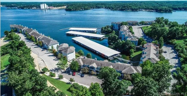 $309,000 | 492 Regatta Bay Drive, Unit 1E, Lake Ozark, MO 65049