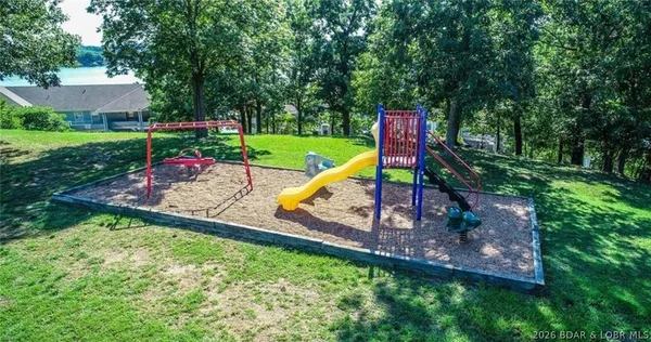 $309,000 | 492 Regatta Bay Drive, Unit 1E, Lake Ozark, MO 65049