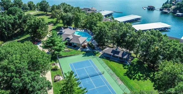 $309,000 | 492 Regatta Bay Drive, Unit 1E, Lake Ozark, MO 65049