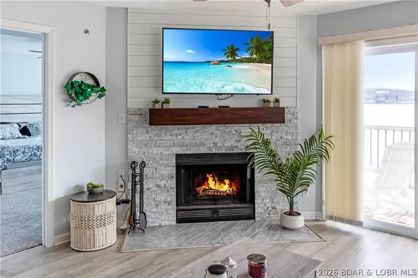$309,000 | 492 Regatta Bay Drive, Unit 1E, Lake Ozark, MO 65049