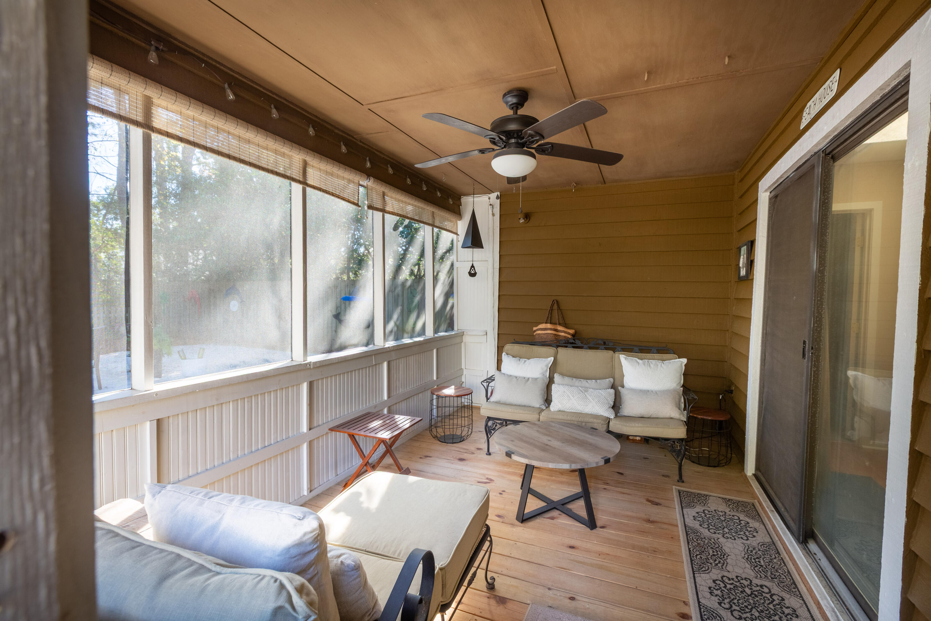 1493 East Crossing Lane Mount Pleasant, SC 29466 - Photo 25 of 43 1493 E Crossing Ln_Brett Martin Photogra