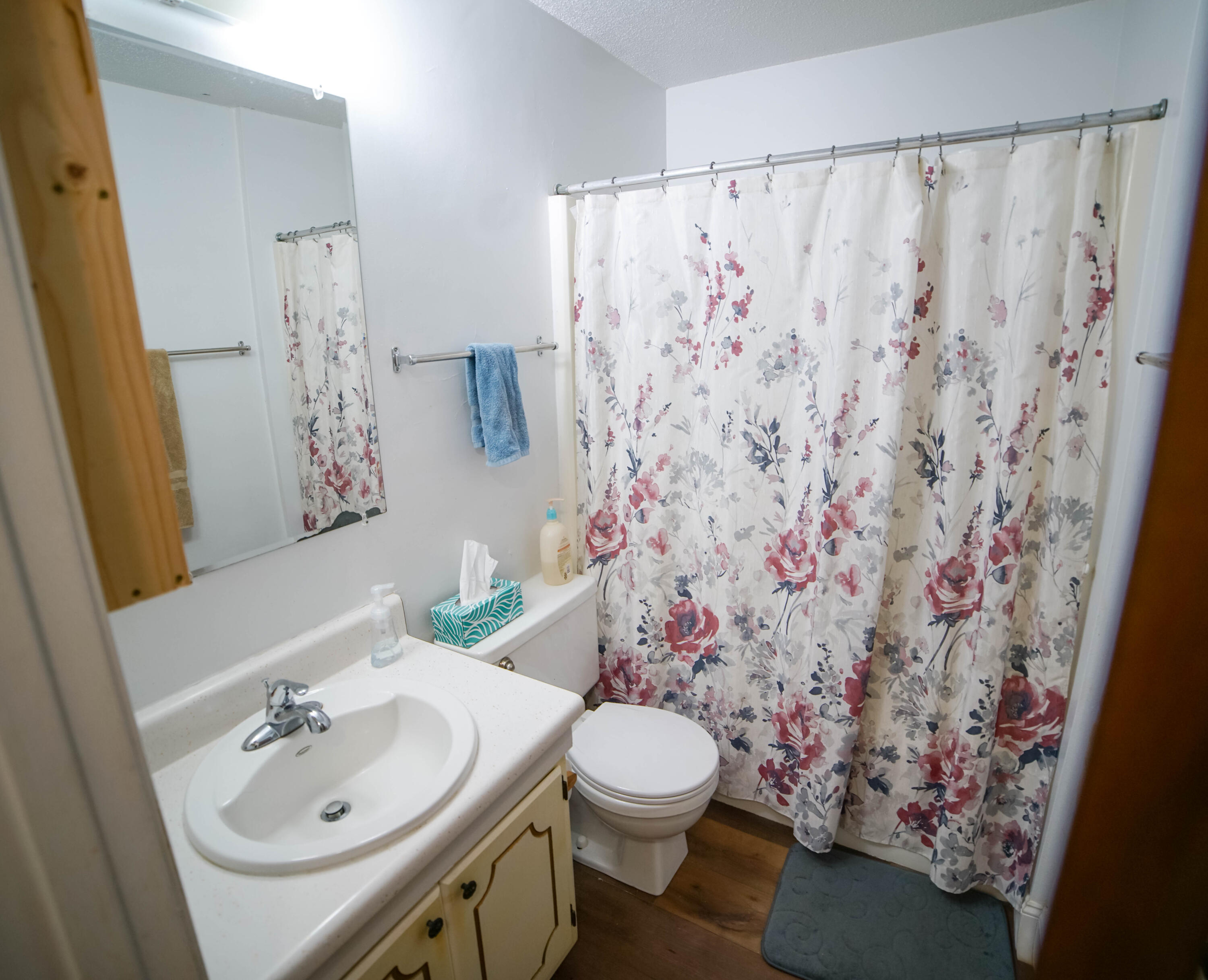 74 8th Street Shalimar, FL 32579 - Photo 14 of 26 a bathroom with a sink and a mirror