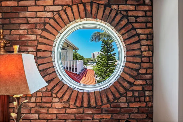 $998,500 | 503 Hernando Street, Fort Pierce, FL 34949