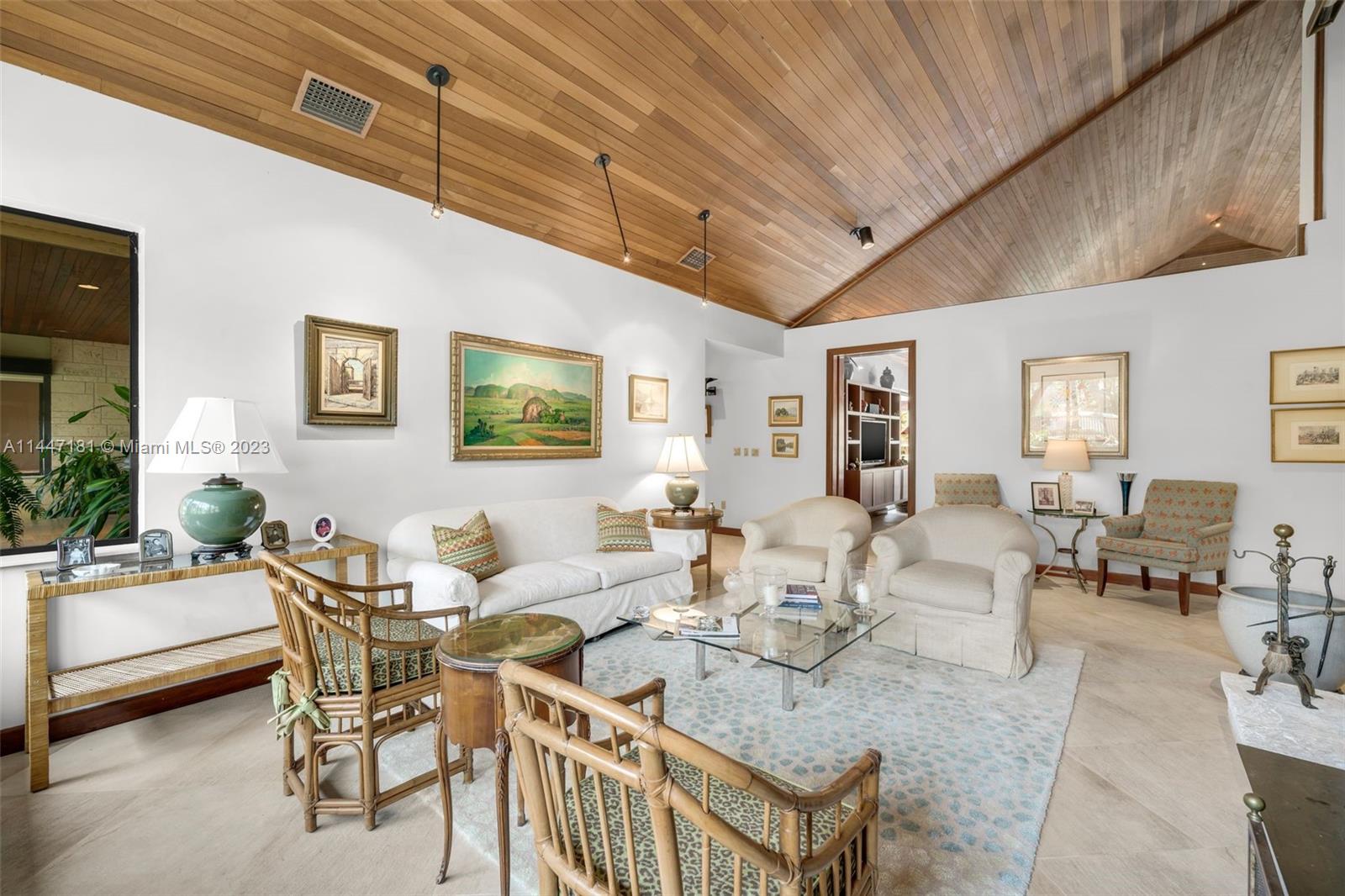 4875 Southwest 80th Street Miami, FL 33143 - Photo 8 of 52