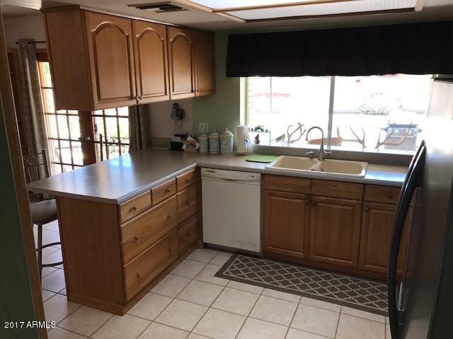 2937 East Bloomfield Road Phoenix, AZ 85032 - Photo 5 of 15 IMG_6522