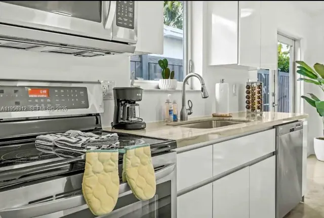 $8,500 | 3427 Frow Avenue, Miami, FL 33133