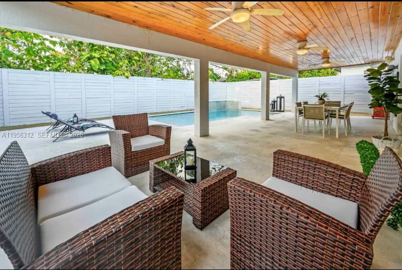 3427 Frow Avenue Miami, FL 33133 - Photo 10 of 21