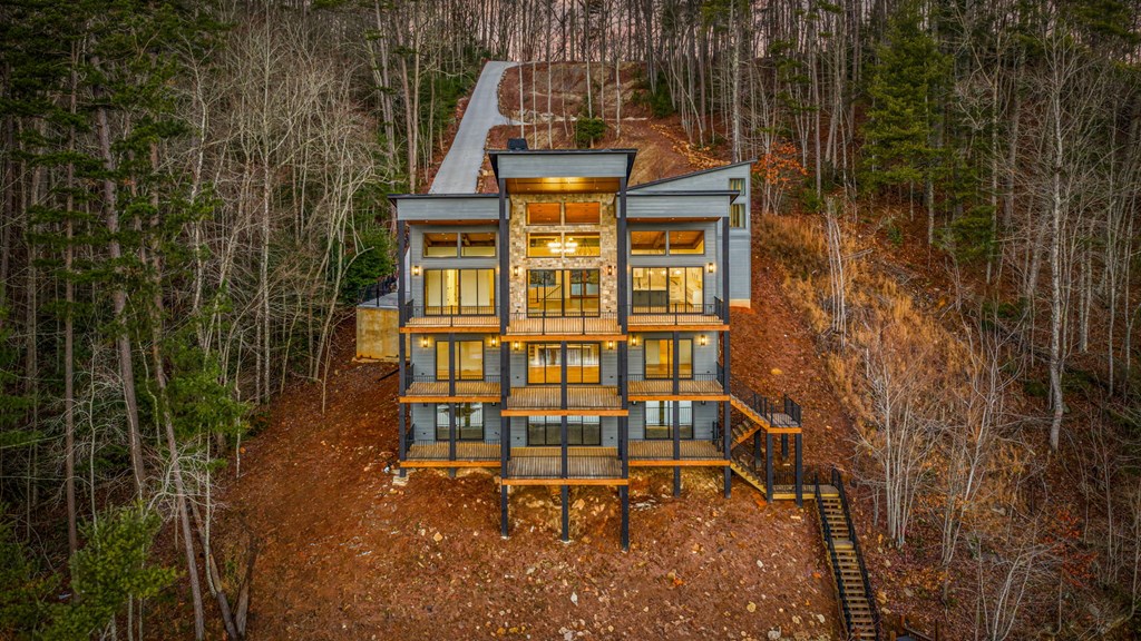 770 Fish Hook Point Blue Ridge, GA 30513 - Photo 8 of 96