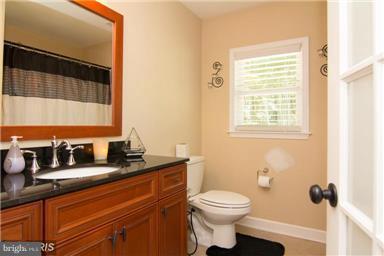 5263 Wertz Road Hampstead, MD 21074 - Photo 11 of 27 Bath