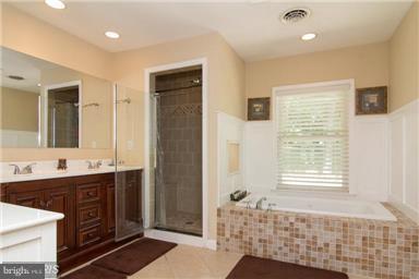 5263 Wertz Road Hampstead, MD 21074 - Photo 15 of 27 Bath (Master)