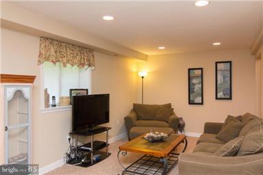 5263 Wertz Road Hampstead, MD 21074 - Photo 20 of 27 Family Room