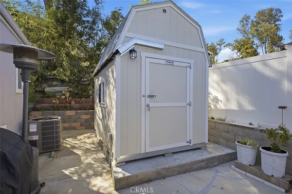 $329,999 | 23777 Mulholland Highway, Unit 203, Calabasas, CA 91302