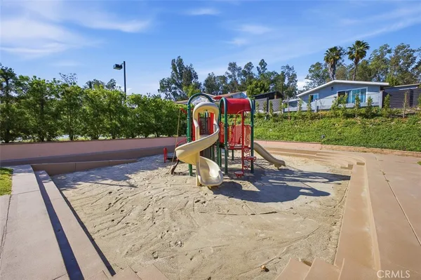 $329,999 | 23777 Mulholland Highway, Unit 203, Calabasas, CA 91302