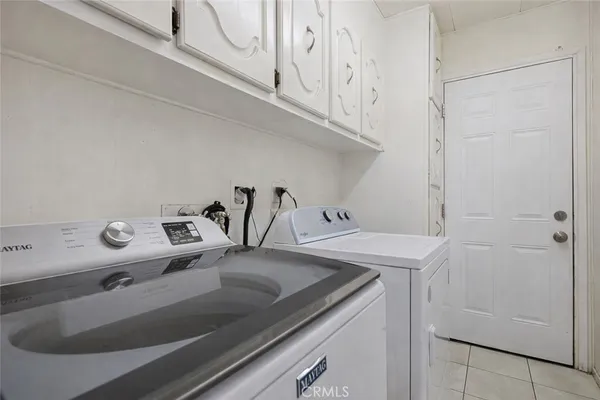 $329,999 | 23777 Mulholland Highway, Unit 203, Calabasas, CA 91302