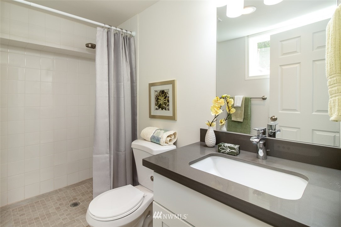 4329 Northeast 56th Street Seattle, WA 98105 - Photo 18 of 23