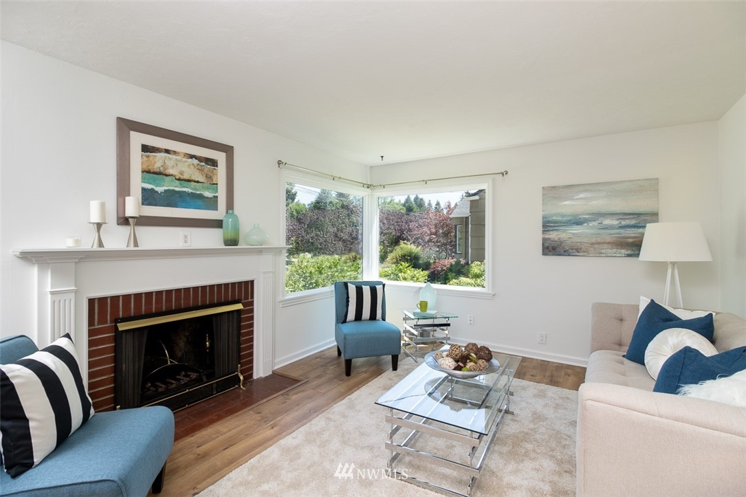 4329 Northeast 56th Street Seattle, WA 98105 - Photo 4 of 23