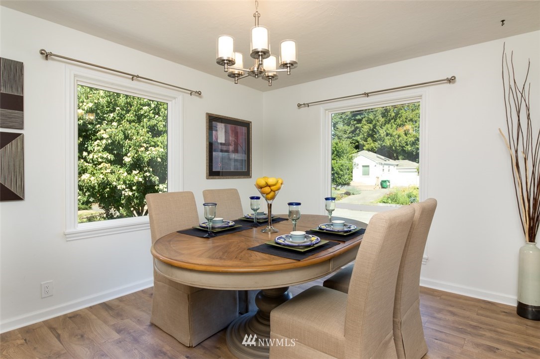 4329 Northeast 56th Street Seattle, WA 98105 - Photo 7 of 23