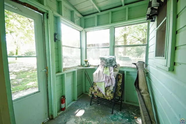 $222,700 | 247 Southeast Croco Road, Topeka, KS 66607