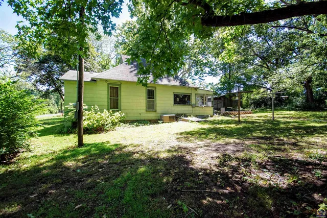 $222,700 | 247 Southeast Croco Road, Topeka, KS 66607