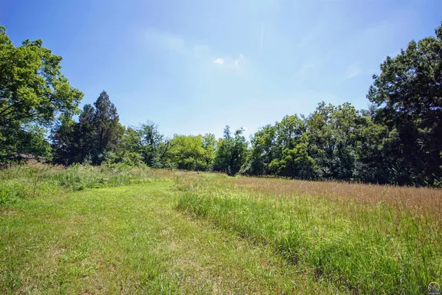 $222,700 | 247 Southeast Croco Road, Topeka, KS 66607