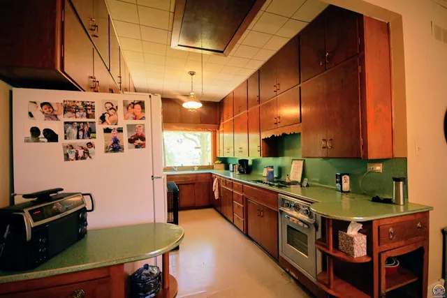 $222,700 | 247 Southeast Croco Road, Topeka, KS 66607