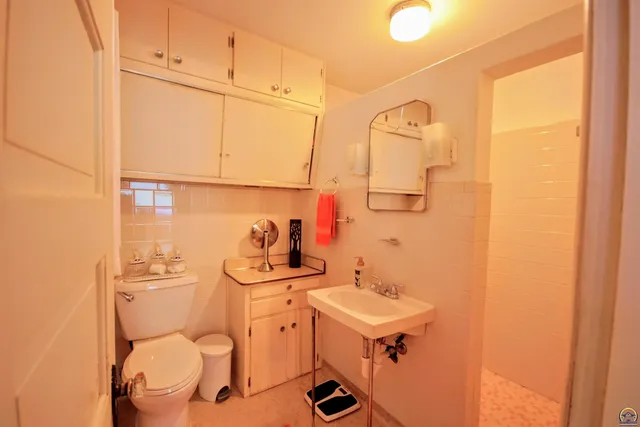 $219,850 | 247 Southeast Croco Road, Topeka, KS 66607