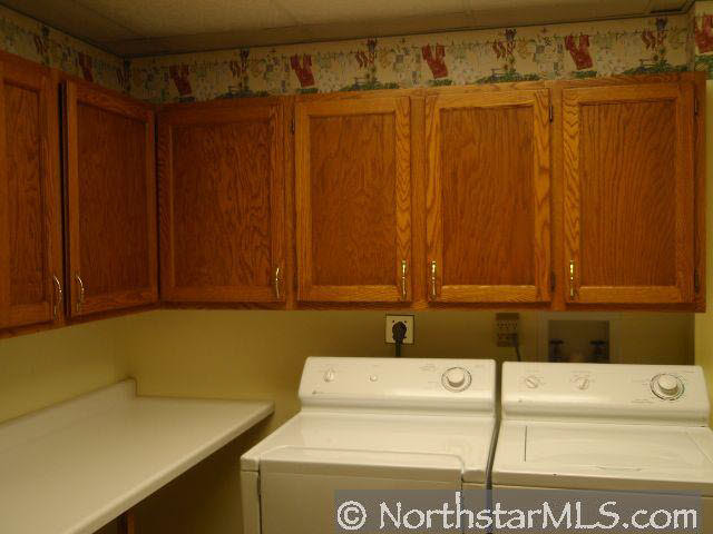 1069 Kettle Creek Road Eagan, MN 55123 - Photo 8 of 10 Gallery Image 8