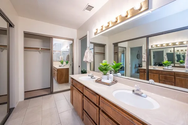 $568,000 | 1336 Stonebridge Way, Roseville, CA 95661