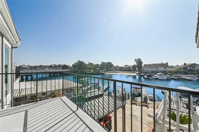 $2,198,000 | 3592 Windspun Drive, Huntington Beach, CA 92649