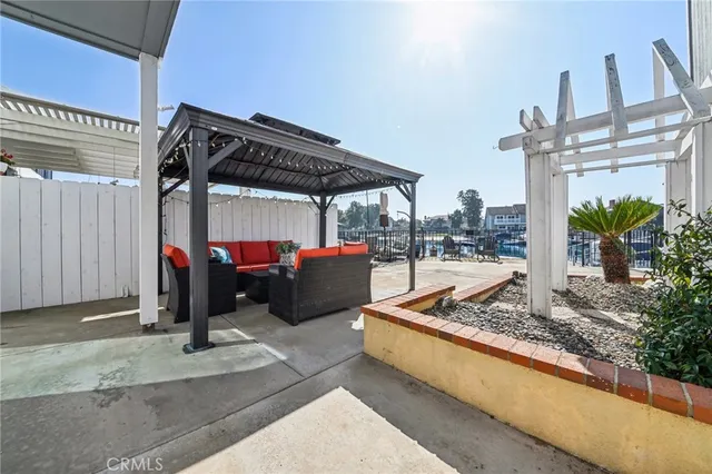 $2,198,000 | 3592 Windspun Drive, Huntington Beach, CA 92649