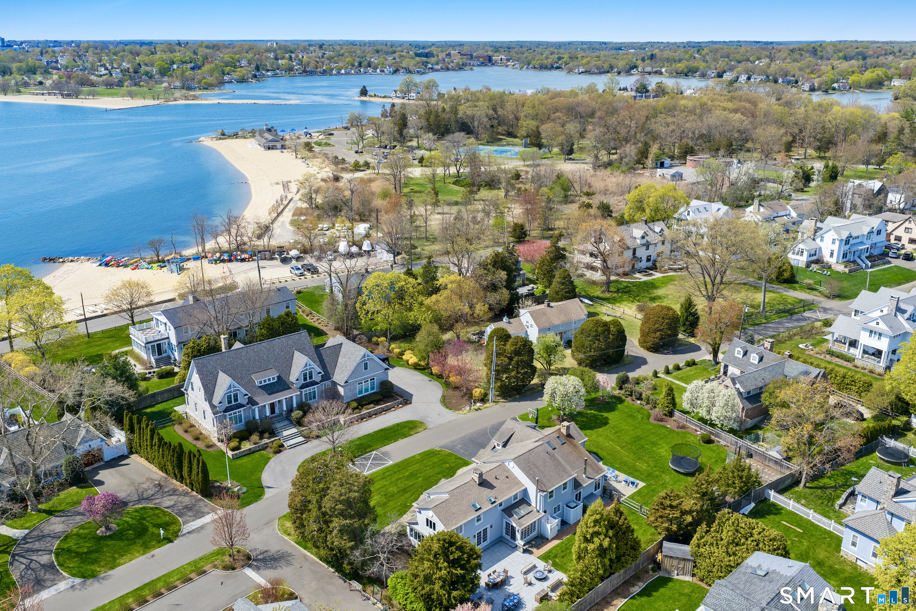 7 Waverly Road Darien, CT 06820 - Photo 3 of 37