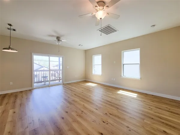 $1,900 | 1903 Mary Street, Houston, TX 77026