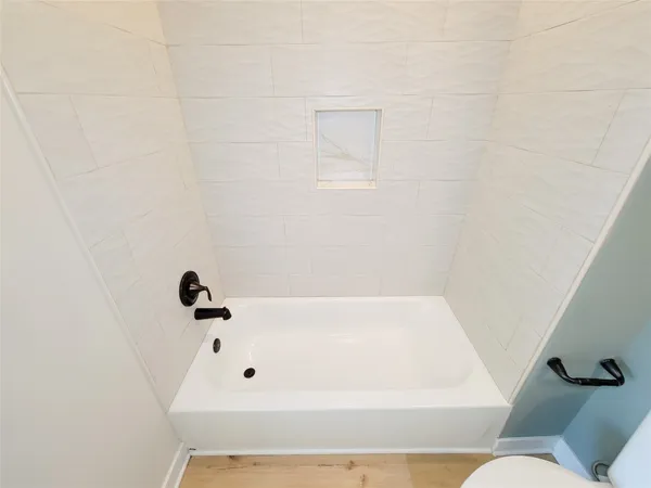 $1,900 | 1903 Mary Street, Houston, TX 77026