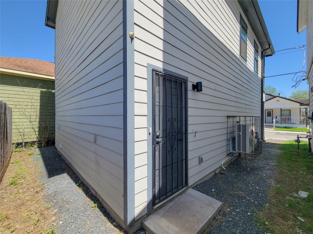 1903 Mary Street Houston, TX 77026 - Photo 29 of 34