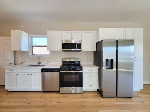 $1,900 | 1903 Mary Street, Houston, TX 77026